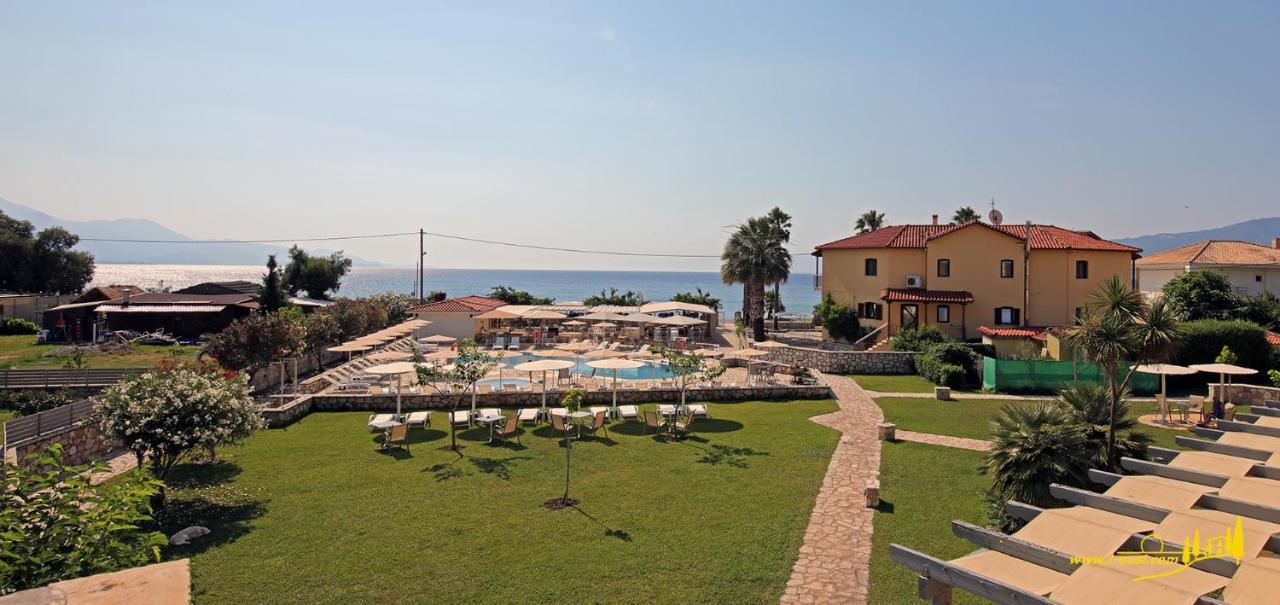 Aparthotel Oasis By The Sea Chiliadou  Exterior foto