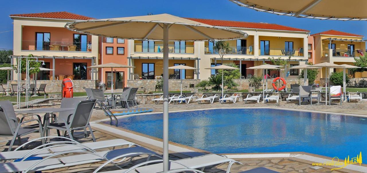 Aparthotel Oasis By The Sea Chiliadou  Exterior foto
