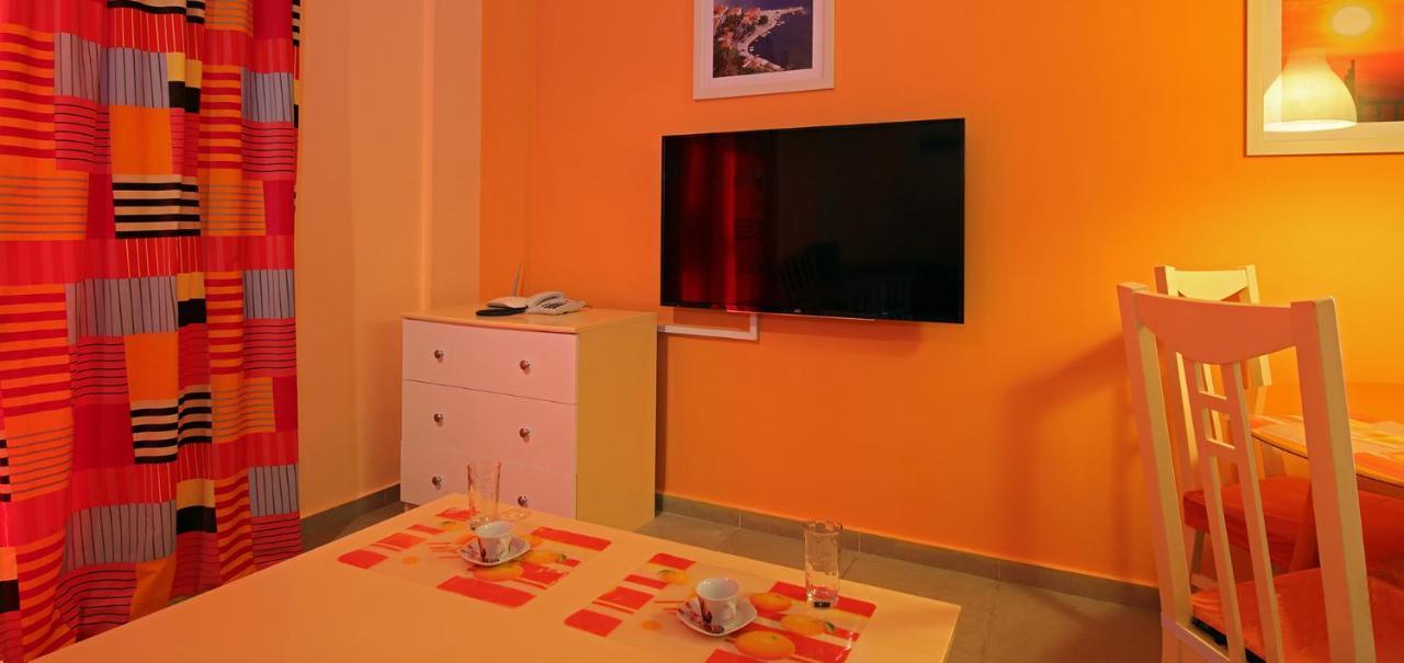 Aparthotel Oasis By The Sea Chiliadou  Exterior foto