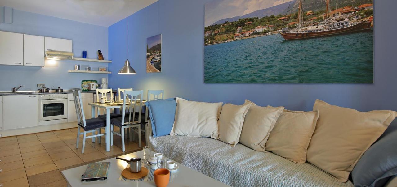 Aparthotel Oasis By The Sea Chiliadou  Exterior foto