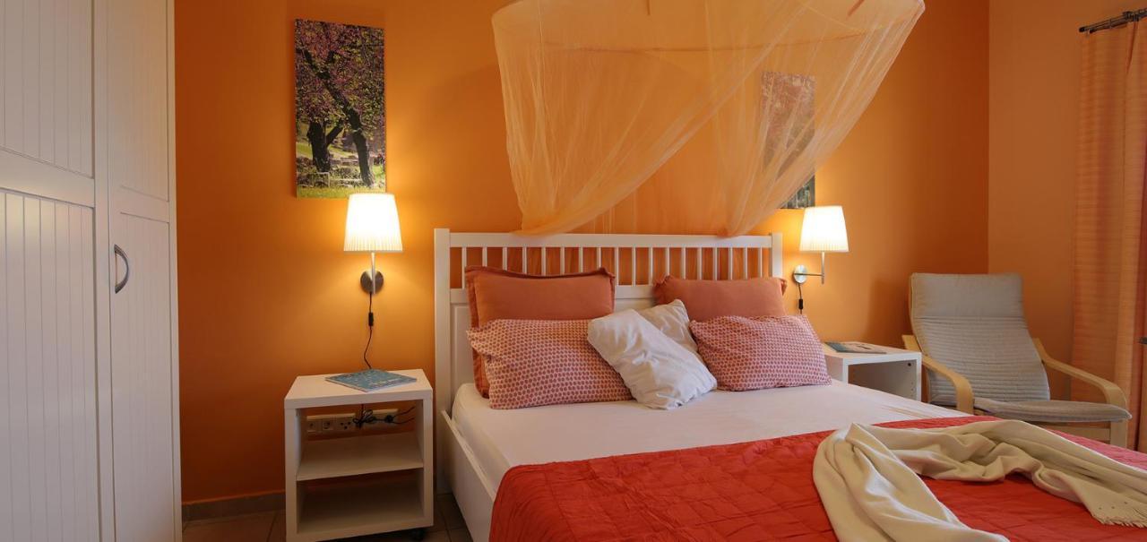 Aparthotel Oasis By The Sea Chiliadou  Exterior foto